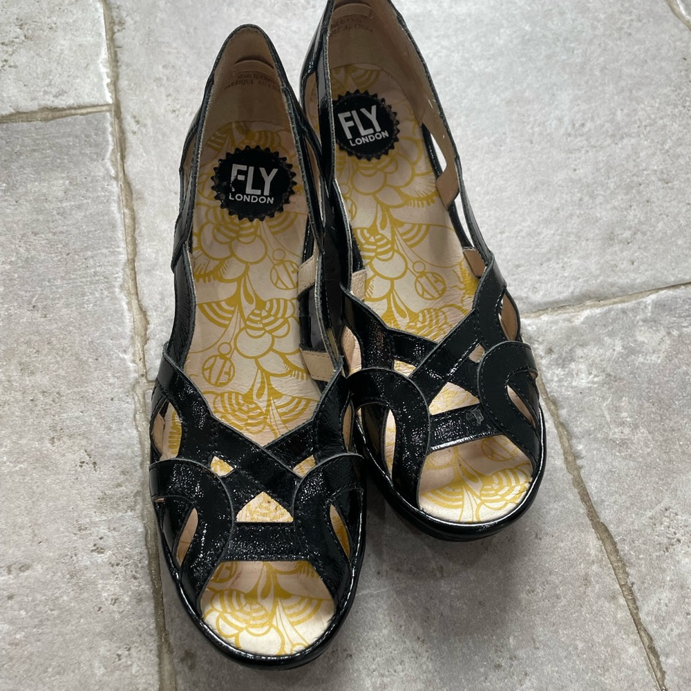 Fly London Yadi wedges size 8